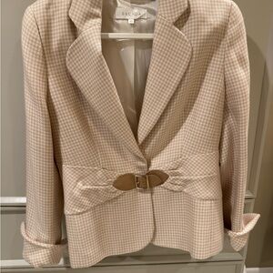 Escada Luxury Brand Women's Beige Houndstooth Blazer with Belt